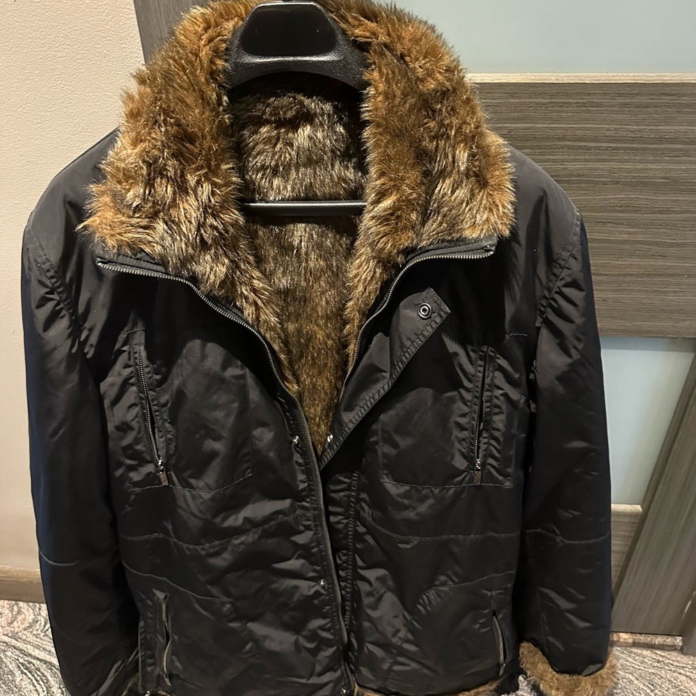 Verri fur reversible man jacket black in color. Perfect condition. XL.
